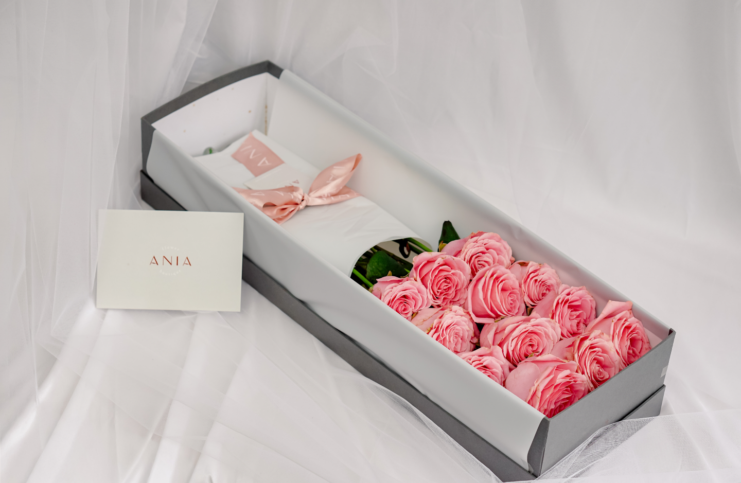 Buket bunga segar dalam kotak — ANIA Flower Boutique